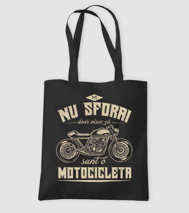 nu sforăi, doar visez că sunt o motocicletă model negru pe tricou