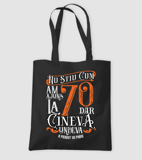 Nu știu cum am ajuns la 70, dar cineva, undeva, a pierdut un pariu model negru pe tricou