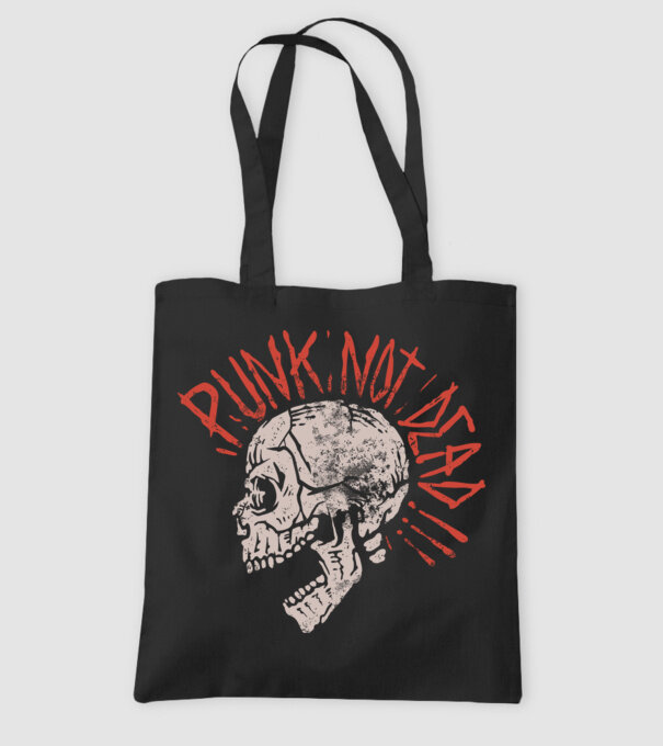Punk Not Dead model negru pe tricou
