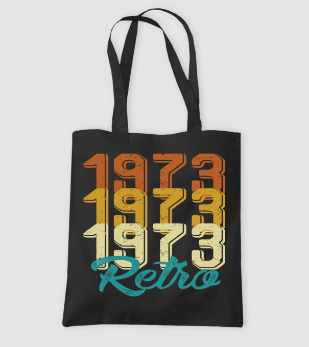 Retro 1973 model negru pe tricou