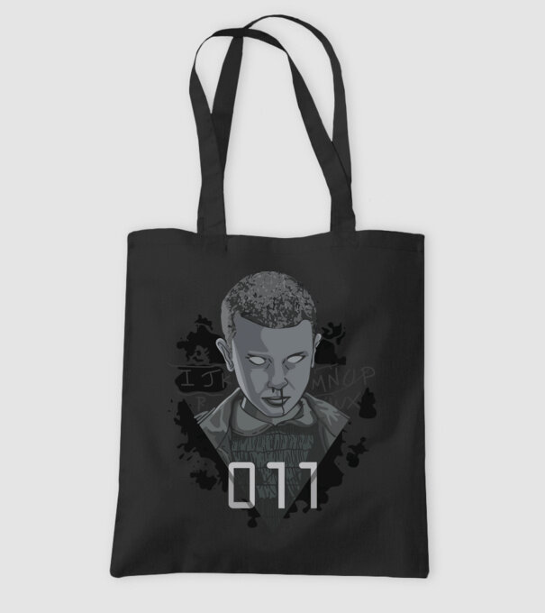 Stranger Things model negru pe tricou
