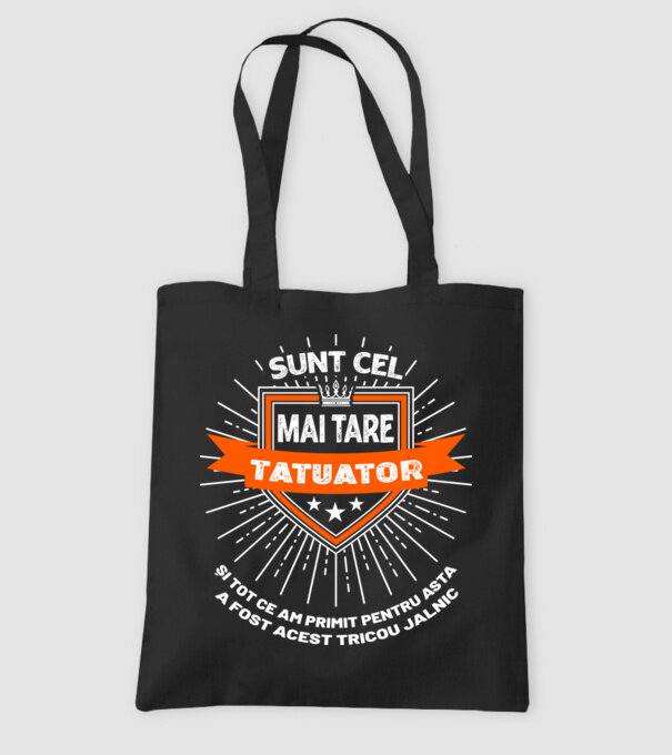 sunt cel mai tare tatuator și tot ce am primit pentru asta a fost acest tricou jalnic model negru pe tricou