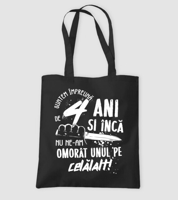 Suntem împreună de 4 ani model negru pe tricou