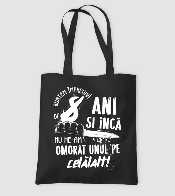 Suntem împreună de 8 ani model negru pe tricou