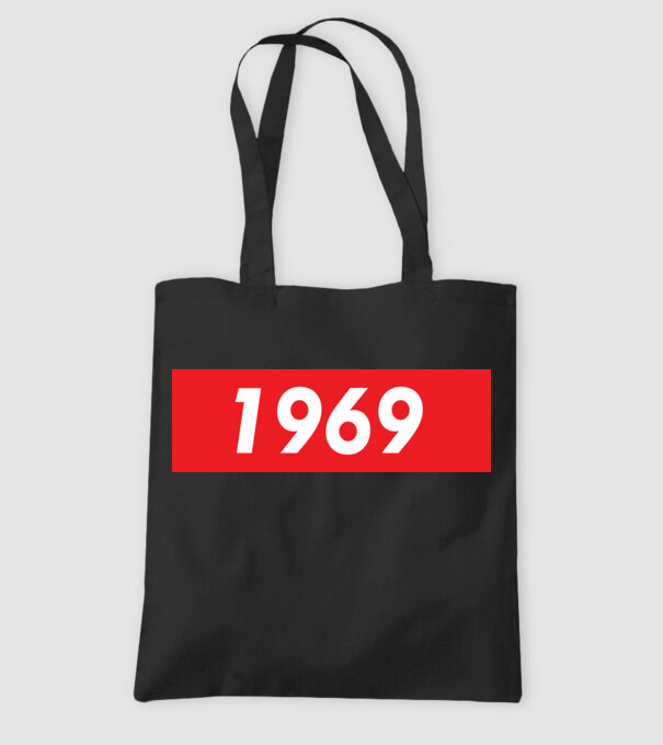 Supreme Birthday 1969 model negru pe tricou