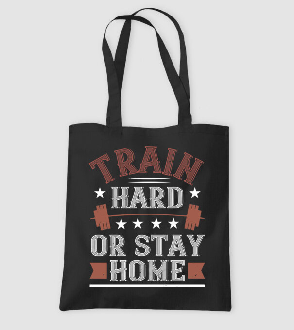 Train Hard model negru pe tricou