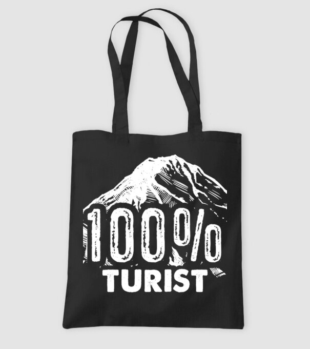 turist model negru pe tricou