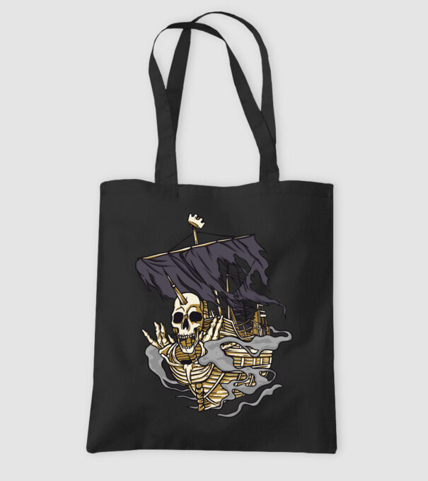 Vapoare model negru pe tricou