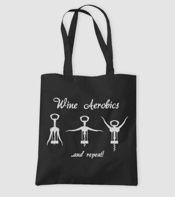 Wine Aerobics model negru pe tricou