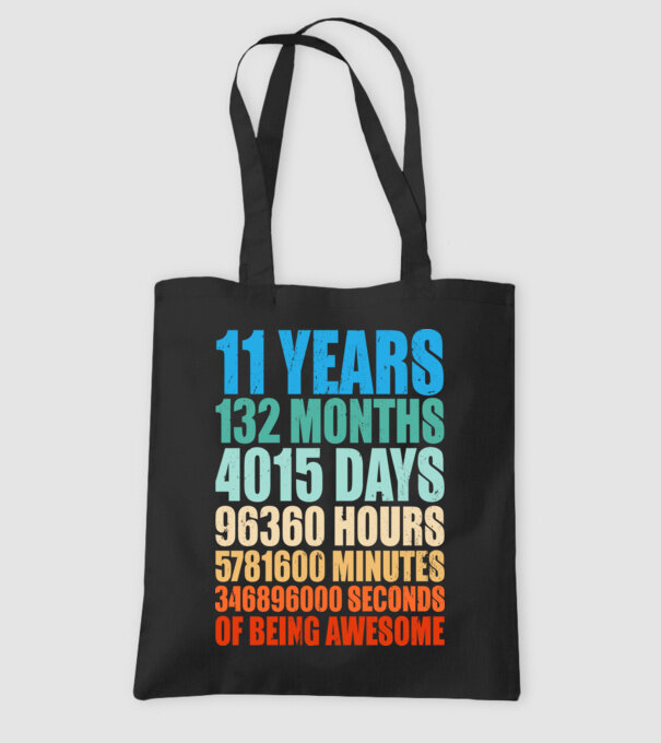 11 years of being awesome model negru pe tricou
