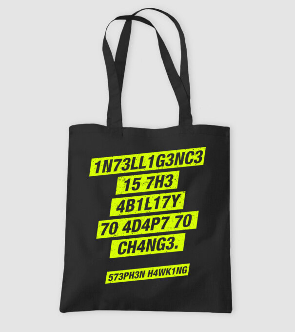 573PH3N H4WK1NG 03 model negru pe tricou