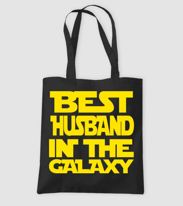 best husband in the galaxy model negru pe tricou