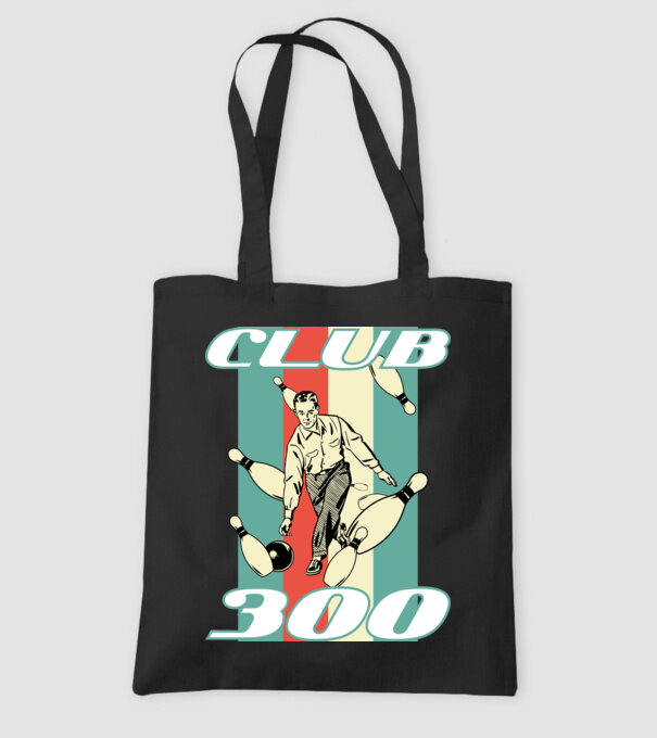 club300 model negru pe tricou