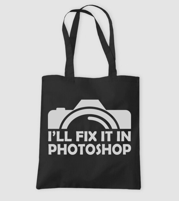 Fix in PS model negru pe tricou