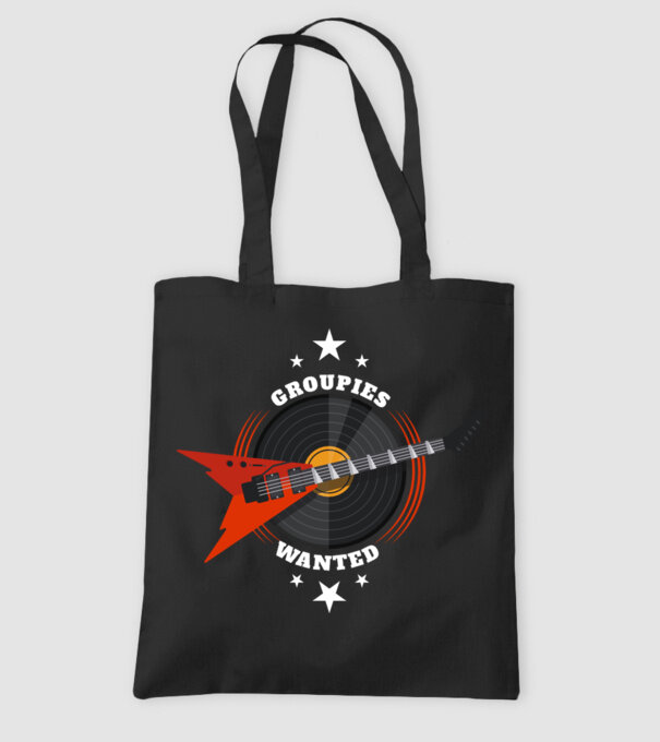 Groupies Wanted model negru pe tricou