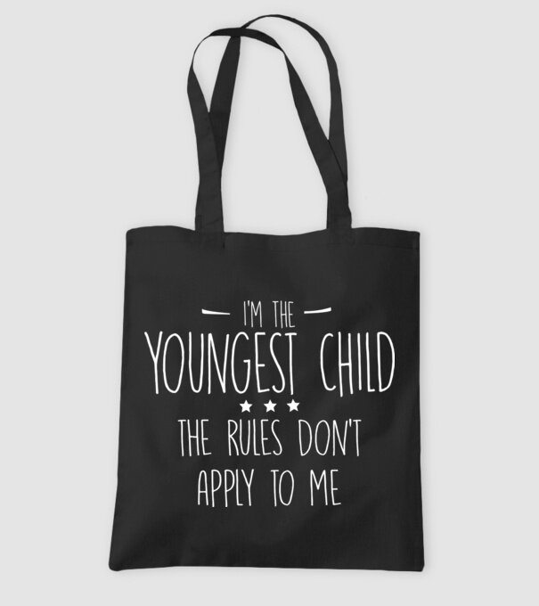 I'm the youngest child model negru pe tricou