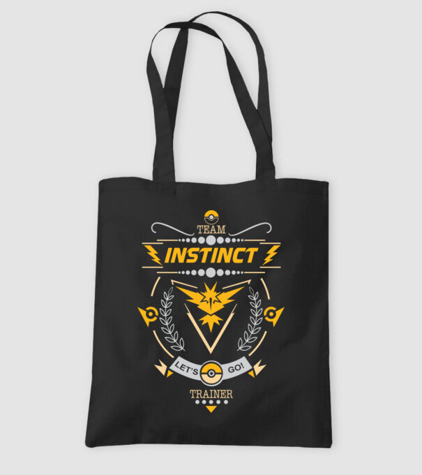 Instinct team model negru pe tricou