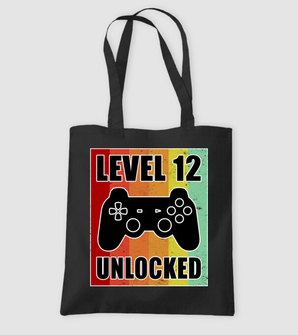 level 12 unlocked retro gamer model negru pe tricou