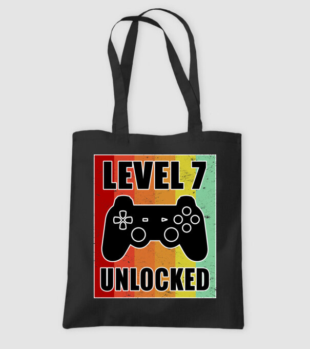 level 7 unlocked retro gamer model negru pe tricou