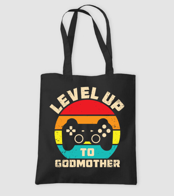 Level Up Godmother model negru pe tricou