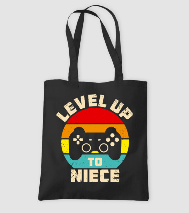 Level Up Niece model negru pe tricou