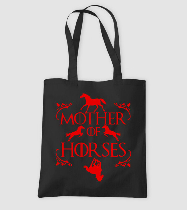 Mother of Horses model negru pe tricou