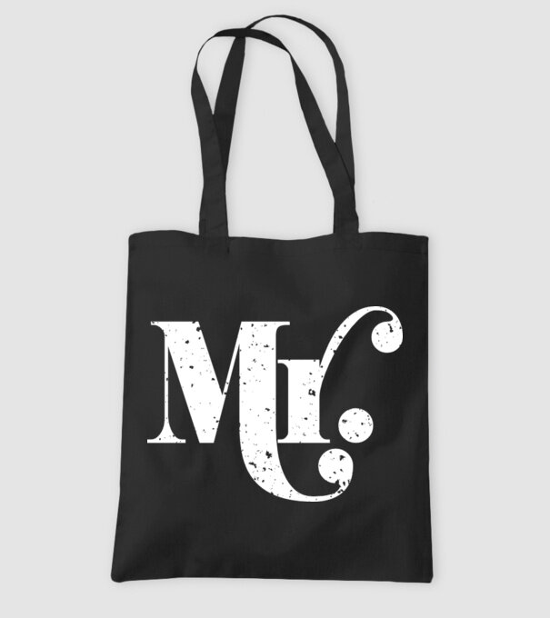 Mr 2 model negru pe tricou