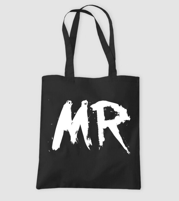 Mr. model negru pe tricou