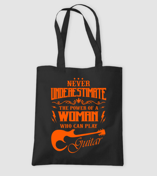 Never underestimate the power of a guitar woman model negru pe tricou