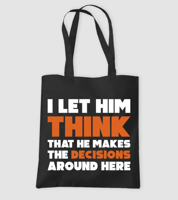 Motiv cuplu I let him think model negru pe tricou