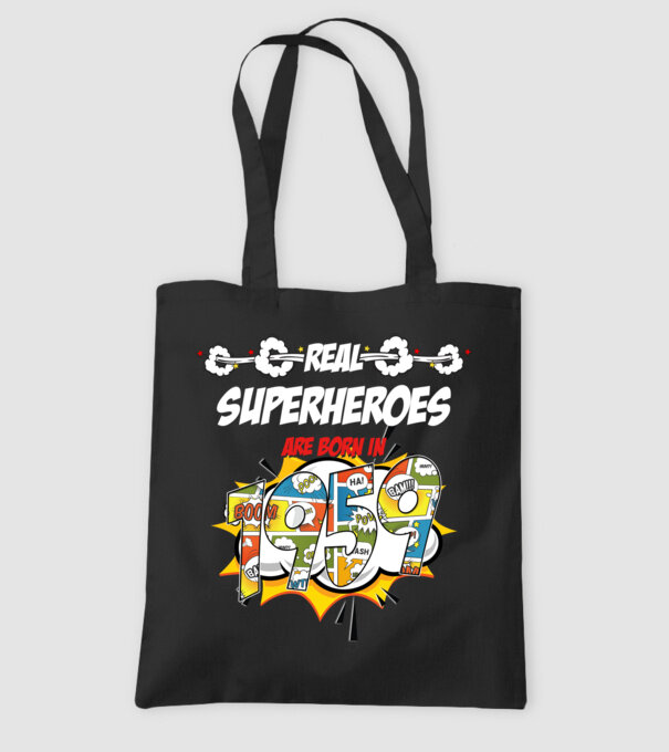 real superheroes are born in 1959 model negru pe tricou