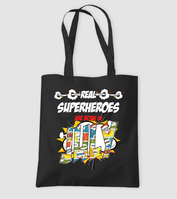 real superheroes are born in july model negru pe tricou