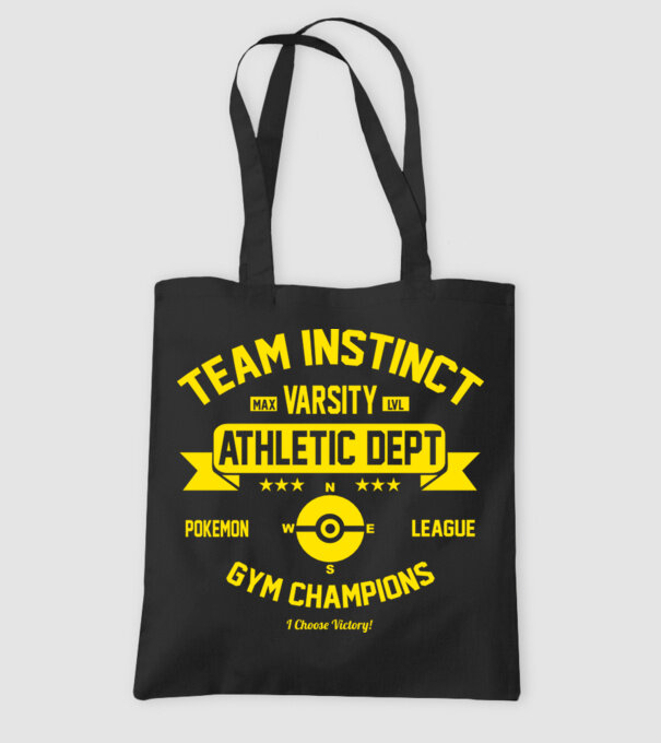 Team instinct champions model negru pe tricou