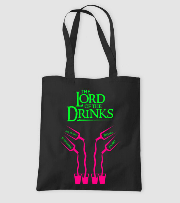 The Lord Of The Drinks model negru pe tricou