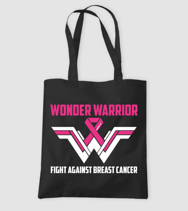 WONDER WARRIOR model negru pe tricou