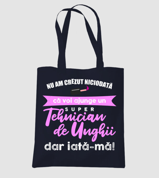 nu am crezut niciodată că voi ajunge un super tehnician de unghii, dar iată-mă D2759966 model albastru închis pe tricou