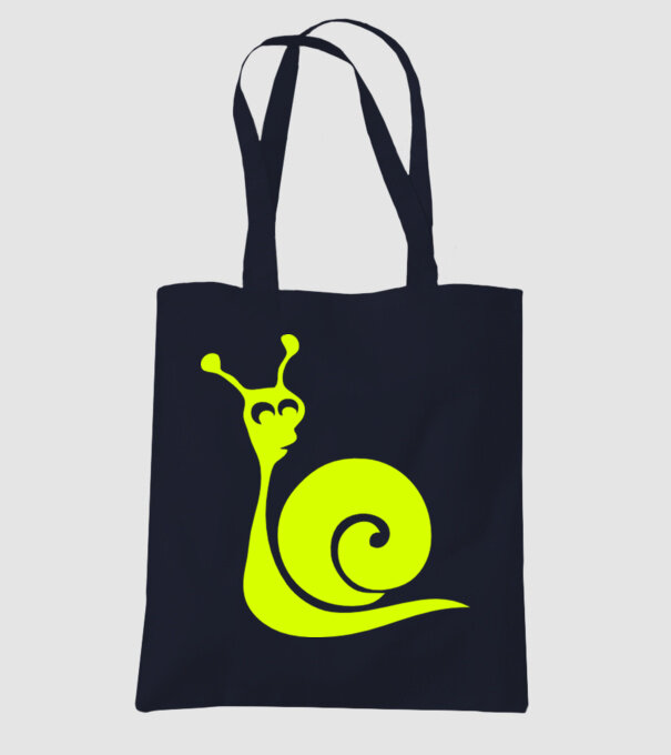 Snail model albastru închis pe tricou
