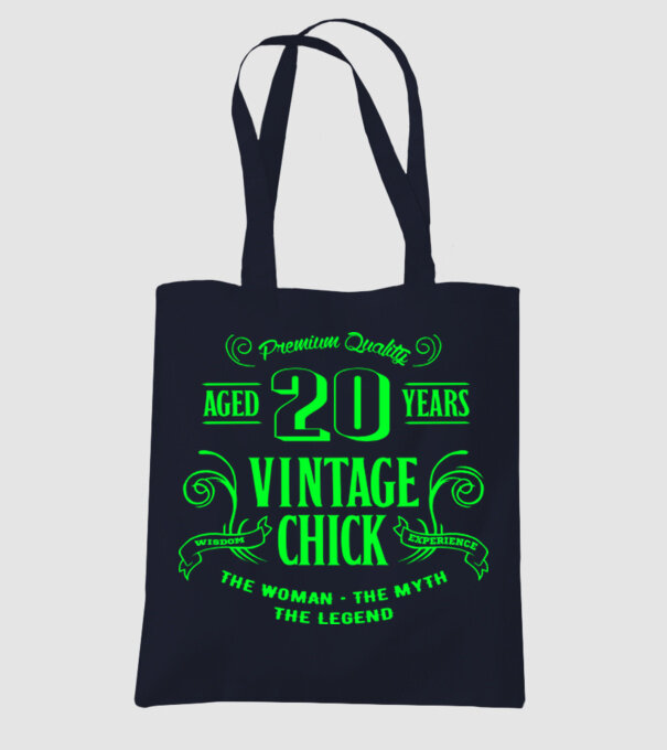 Vintage chick - 20 model albastru închis pe tricou