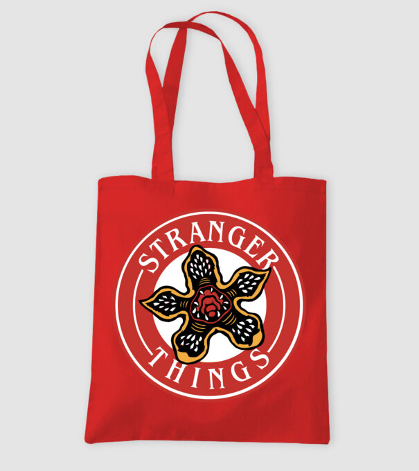 stranger things logo bucks model roșu pe tricou