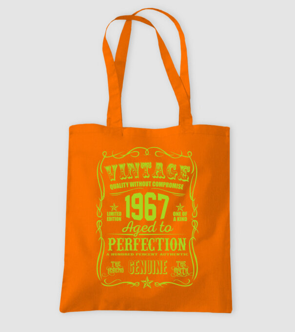 Vintage Perfection - 1967 model portocaliu pe tricou