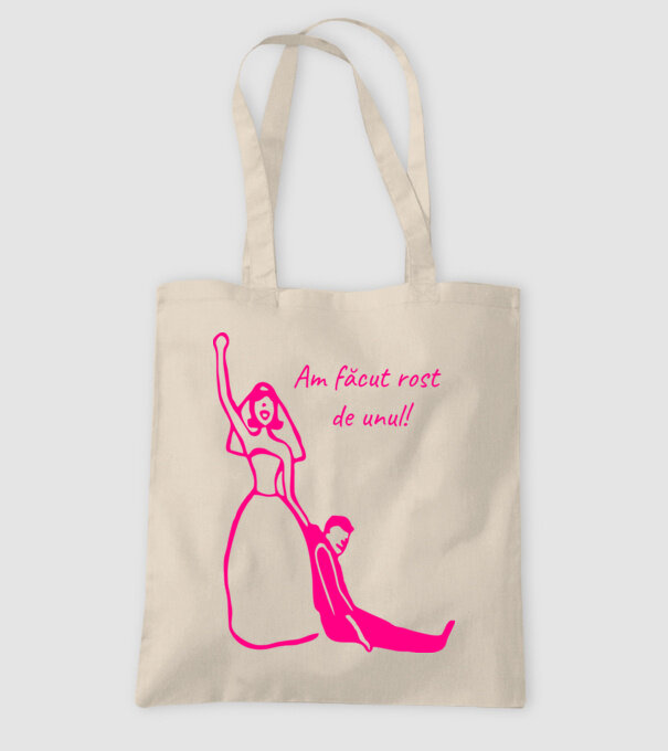 Am făcut rost de unul model nisipiu pe tricou