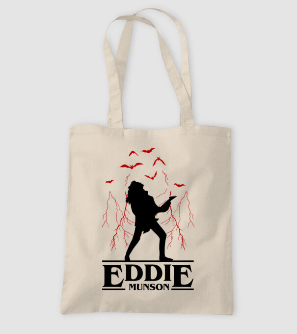 eddie munson stranger things model nisipiu pe tricou