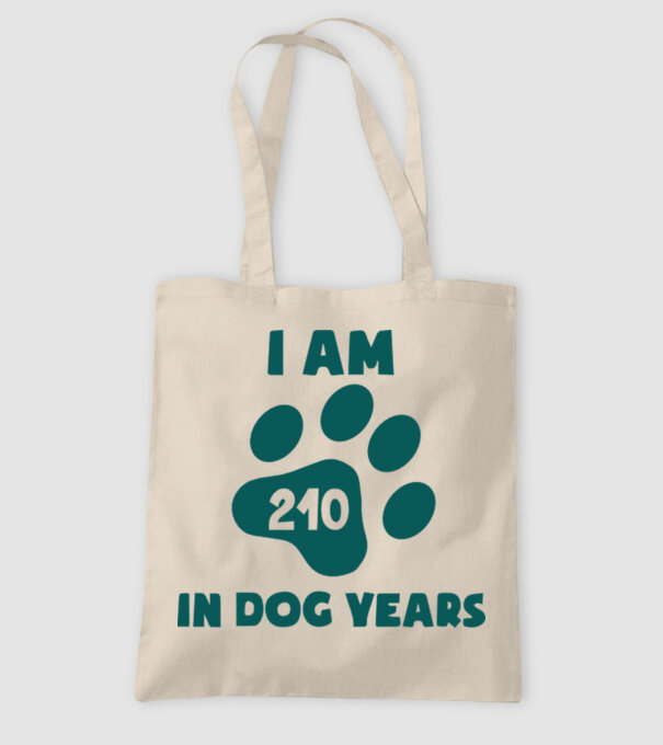 Dog Year - 210 model nisipiu pe tricou