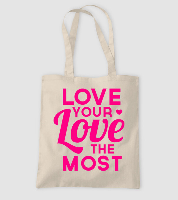 love most model nisipiu pe tricou