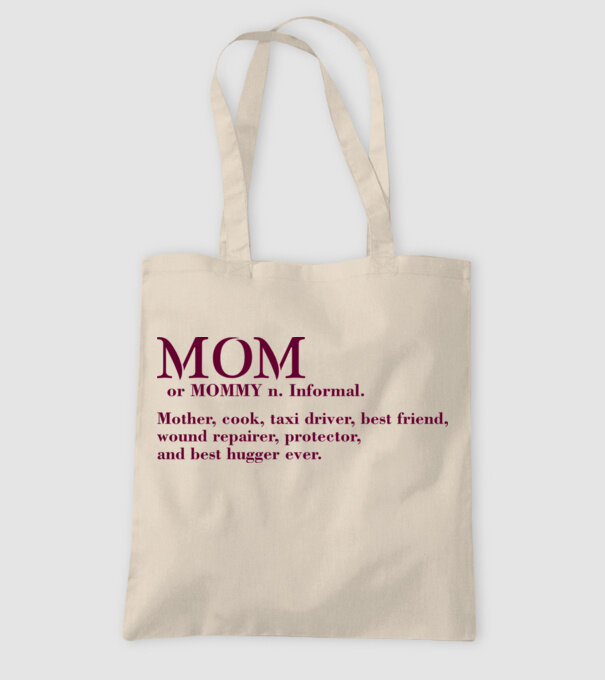 Mom definition model nisipiu pe tricou