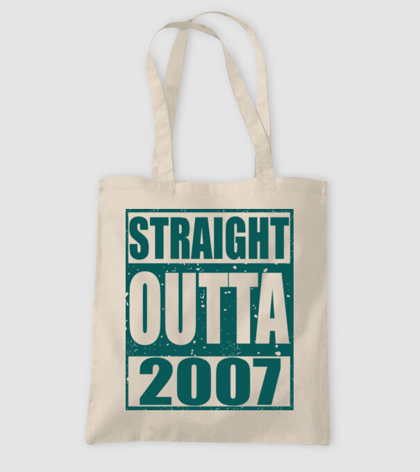 Straight Outta - 2007 model nisipiu pe tricou
