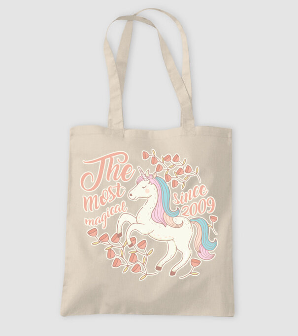 The most magical unicorn 1979 model nisipiu pe tricou
