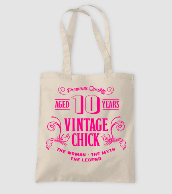 Vintage Chick - 10 model nisipiu pe tricou