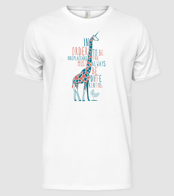 Giraffe model alb pe tricou