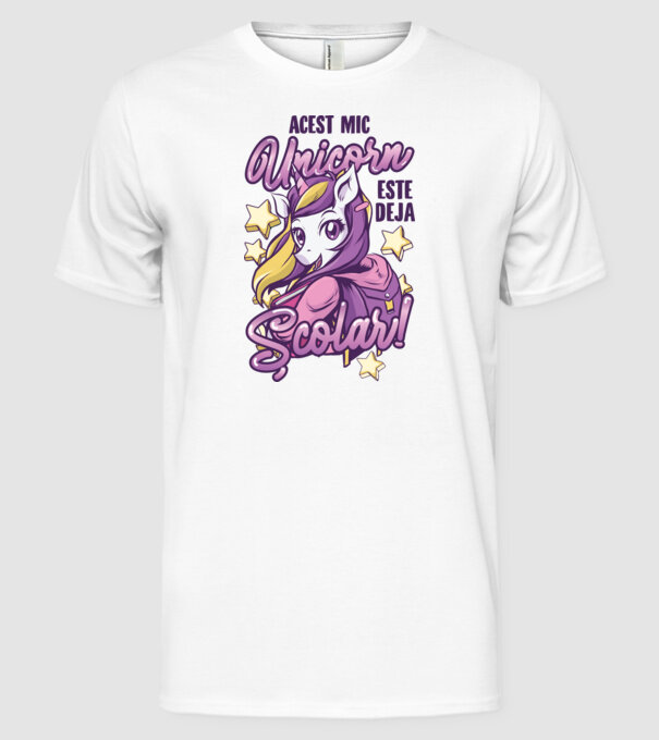 Acest mic unicorn este deja școlar model alb pe tricou